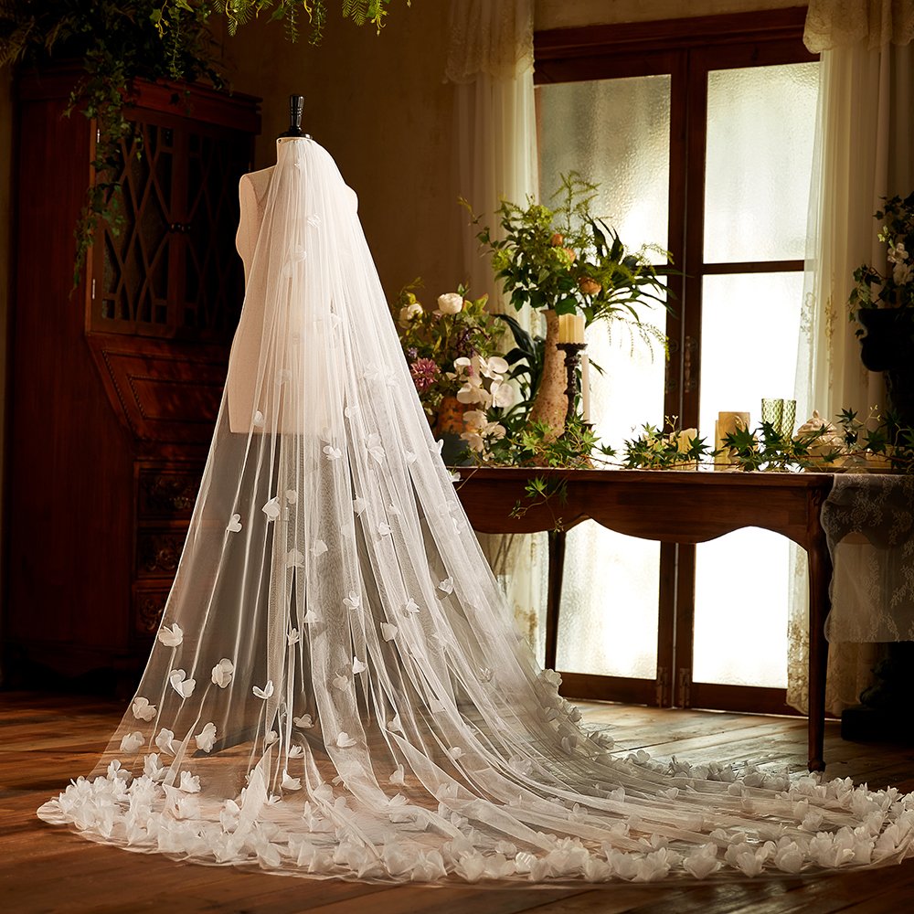 Elegant 300 cm Veil with 3D Flower Train - Image 2