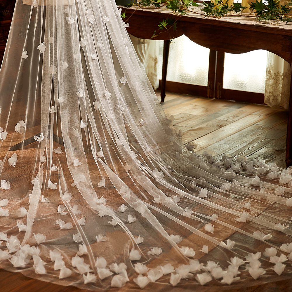 Elegant 300 cm Veil with 3D Flower Train