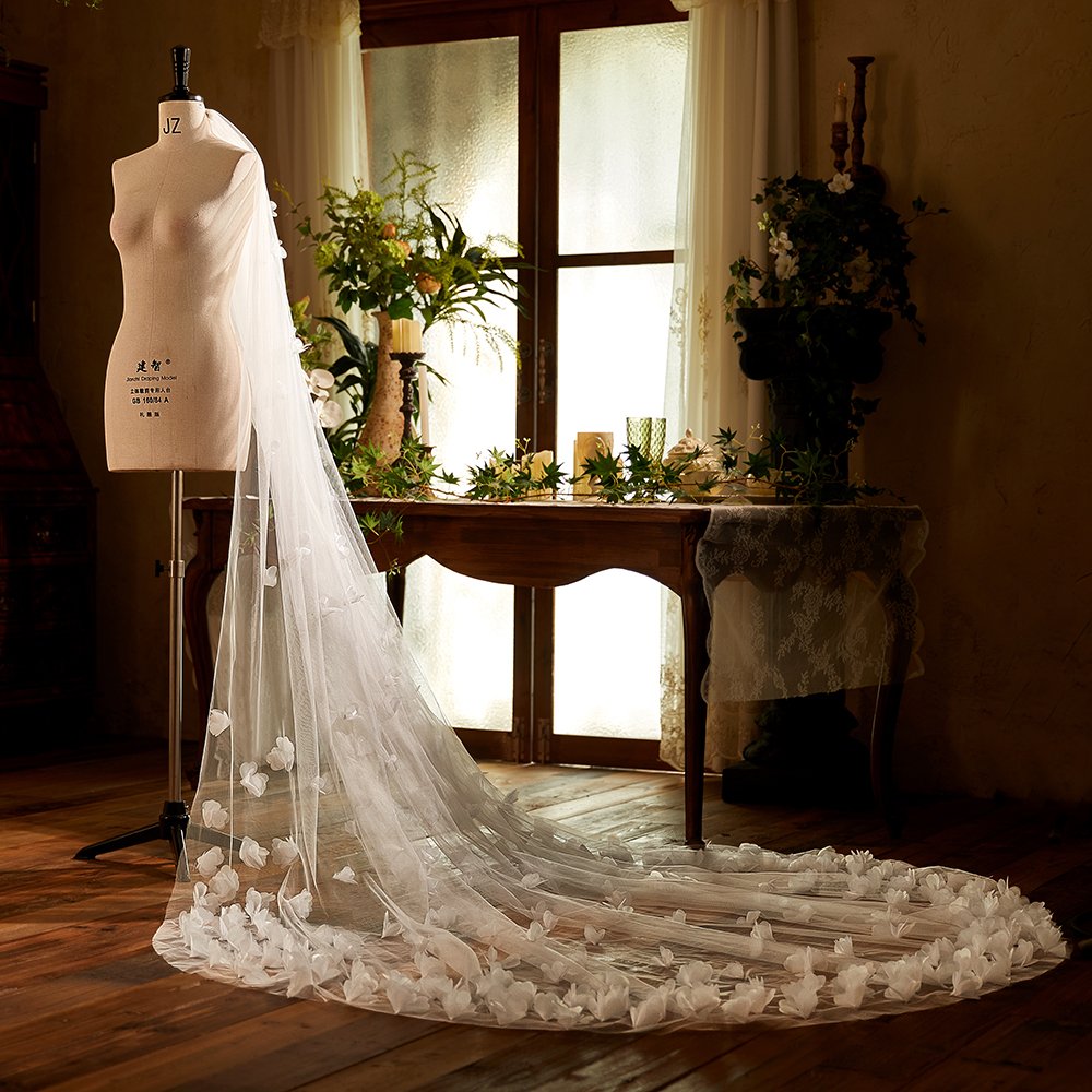 Elegant 300 cm Veil with 3D Flower Train - Image 4