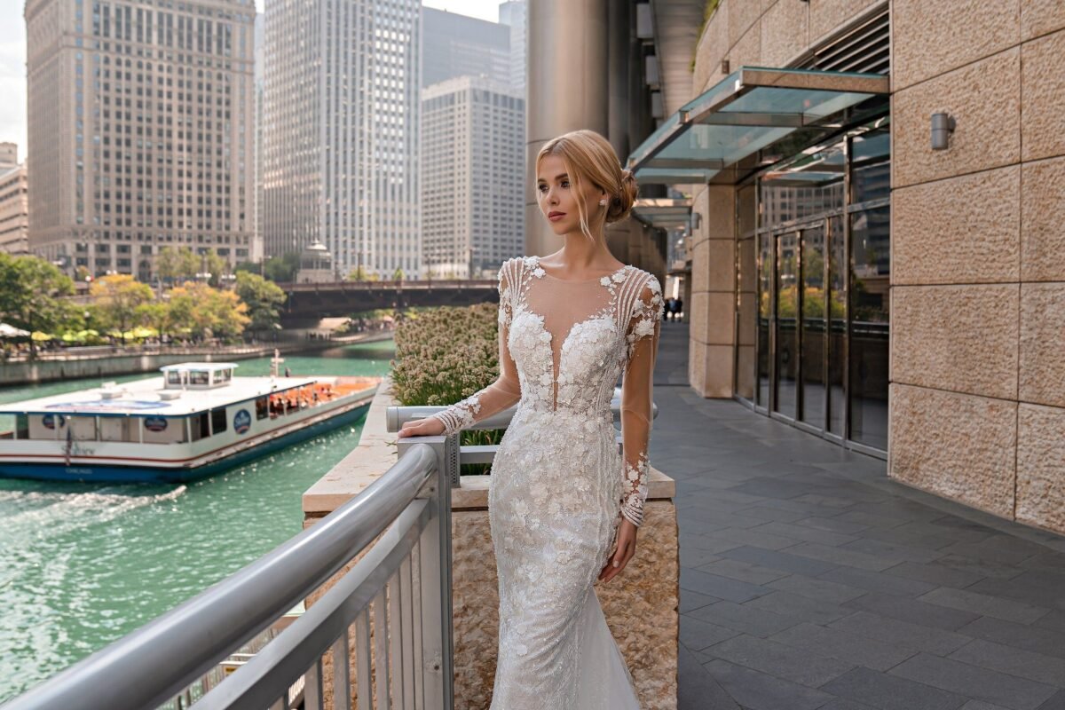 Mermaid 3D Floral Lace Wedding Dress with Detachable Skirt - front view